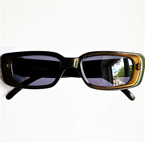 gucci 90s sunglasses.